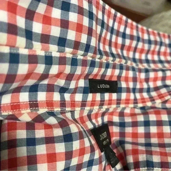 J. CREW Men Ludlow buttons down plaid shirt | size large - Picture 5 of 6